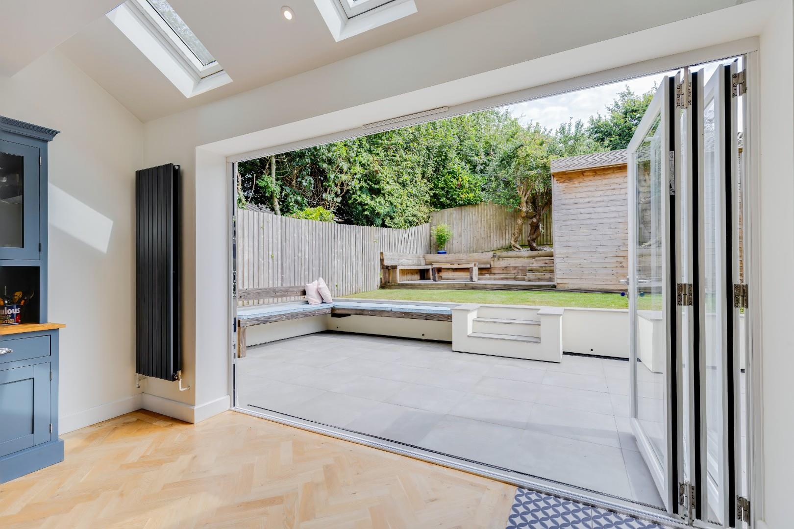 19 Borough Close, Cowbridge, Vale of Glamorgan, CF71 7BN